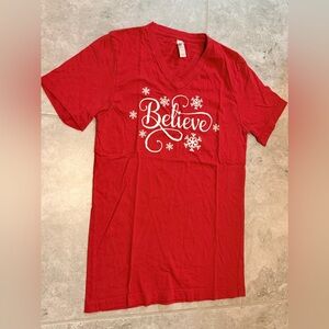 BELIEVE Red Graphic V-Neck Tee | S | Festive Holiday Top